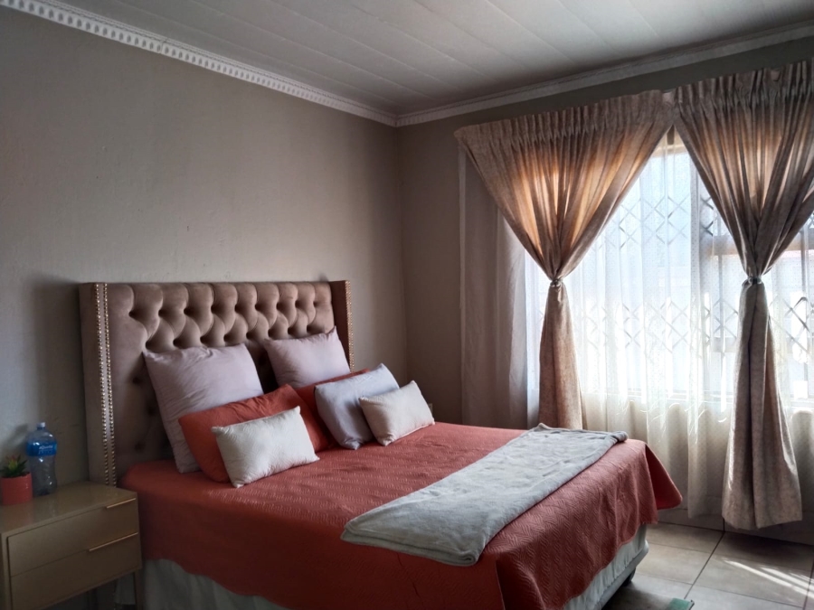 3 Bedroom Property for Sale in Kookrus Gauteng