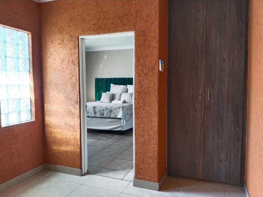 3 Bedroom Property for Sale in Kookrus Gauteng