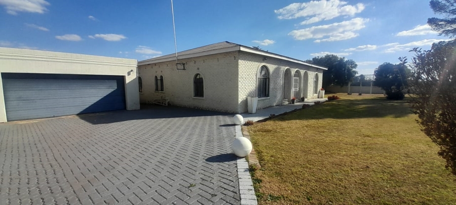 To Let 1 Bedroom Property for Rent in De Deur Gauteng