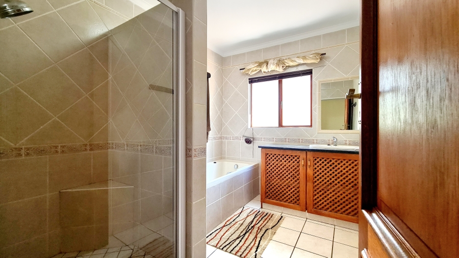 To Let 3 Bedroom Property for Rent in Leeuwfontein Gauteng