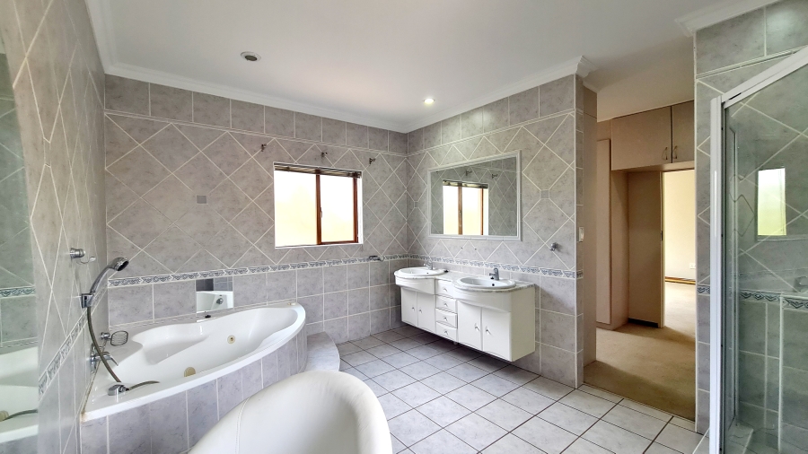 To Let 3 Bedroom Property for Rent in Leeuwfontein Gauteng