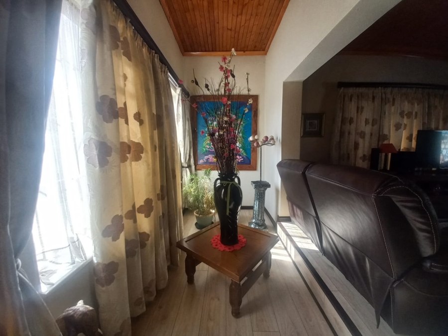 3 Bedroom Property for Sale in Rensburg Gauteng