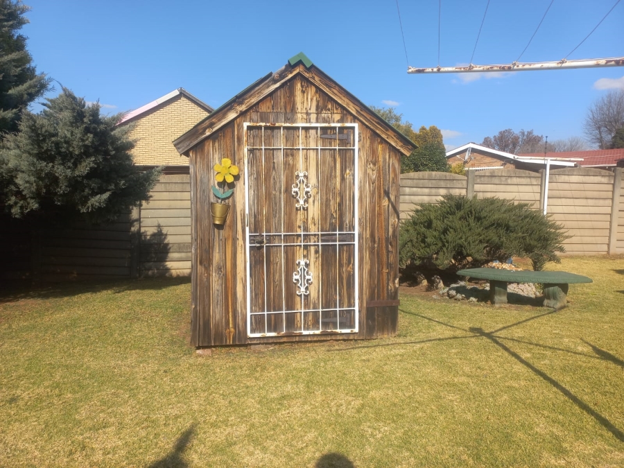 3 Bedroom Property for Sale in Rensburg Gauteng