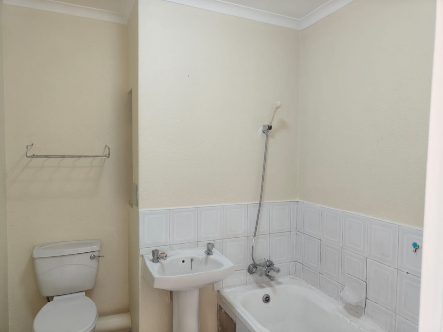 To Let 2 Bedroom Property for Rent in Three Rivers Proper Gauteng