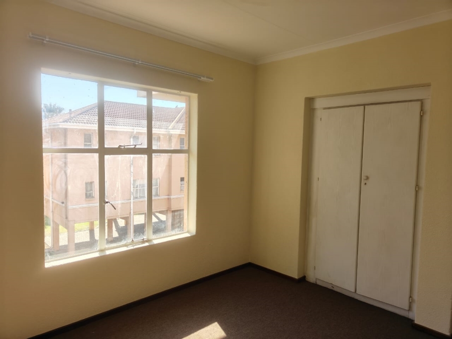 To Let 2 Bedroom Property for Rent in Three Rivers Proper Gauteng