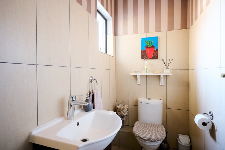 6 Bedroom Property for Sale in Carlswald North Estate Gauteng