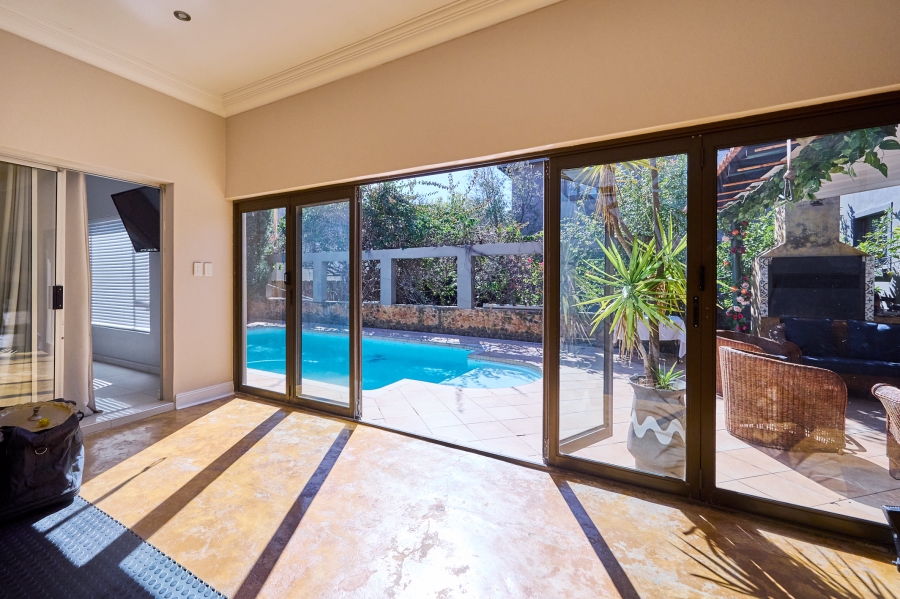 6 Bedroom Property for Sale in Carlswald North Estate Gauteng