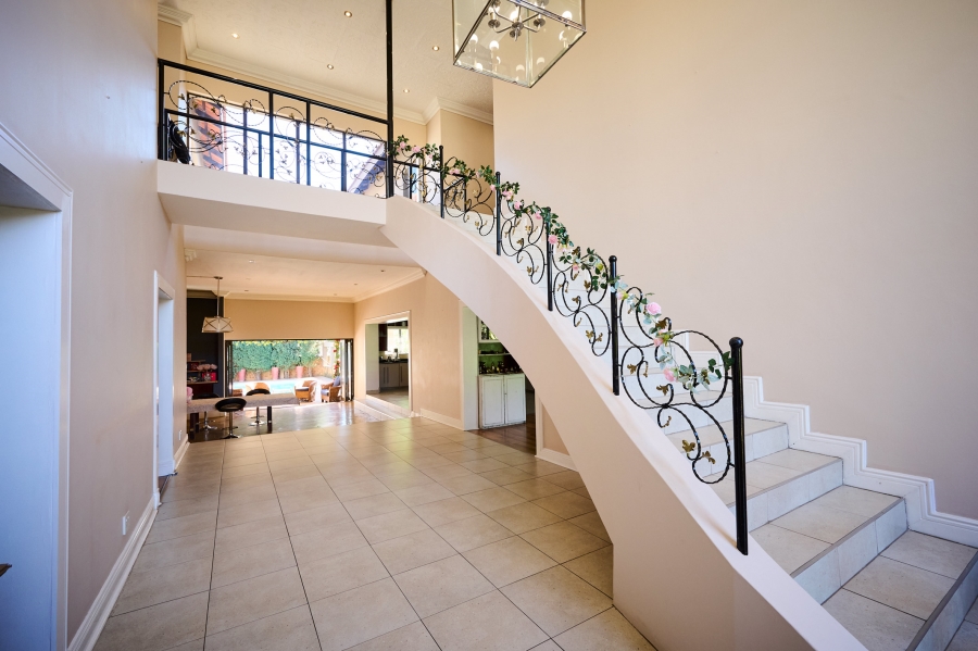 6 Bedroom Property for Sale in Carlswald North Estate Gauteng