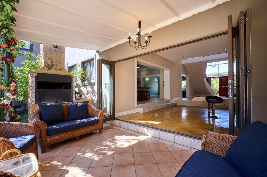 6 Bedroom Property for Sale in Carlswald North Estate Gauteng