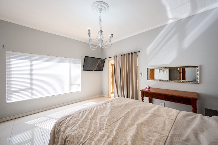 6 Bedroom Property for Sale in Carlswald North Estate Gauteng