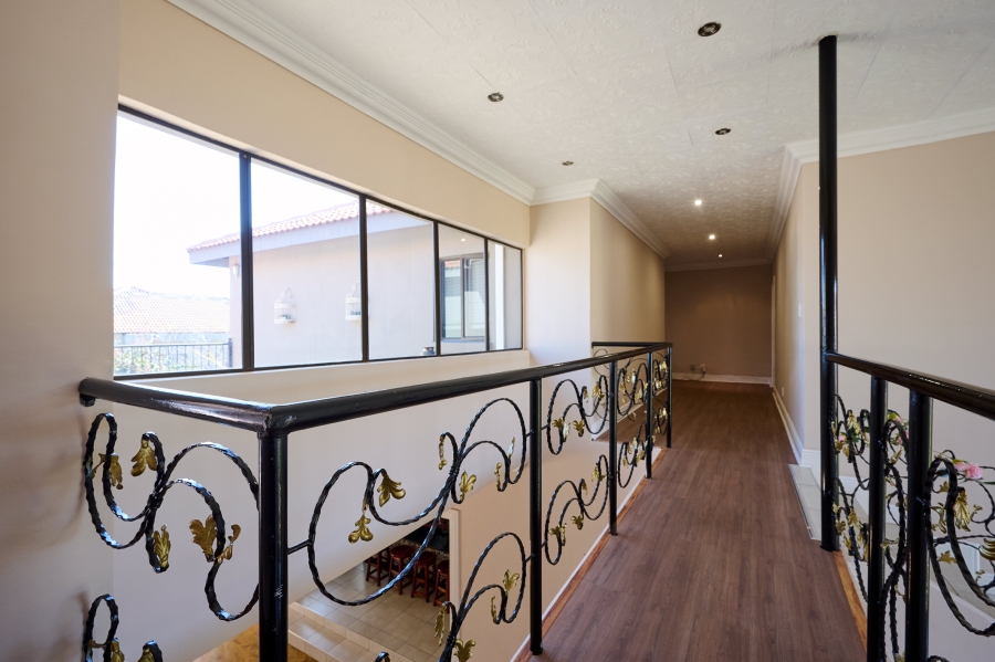 6 Bedroom Property for Sale in Carlswald North Estate Gauteng