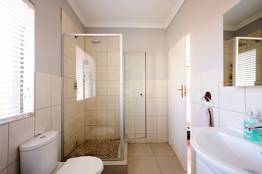6 Bedroom Property for Sale in Carlswald North Estate Gauteng