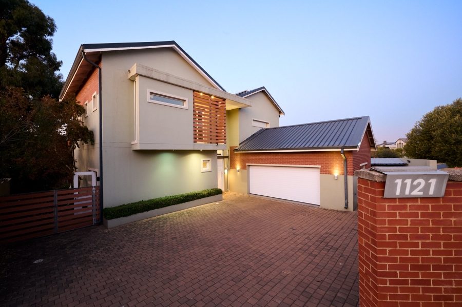 5 Bedroom Property for Sale in Waterfall Country Estate Gauteng