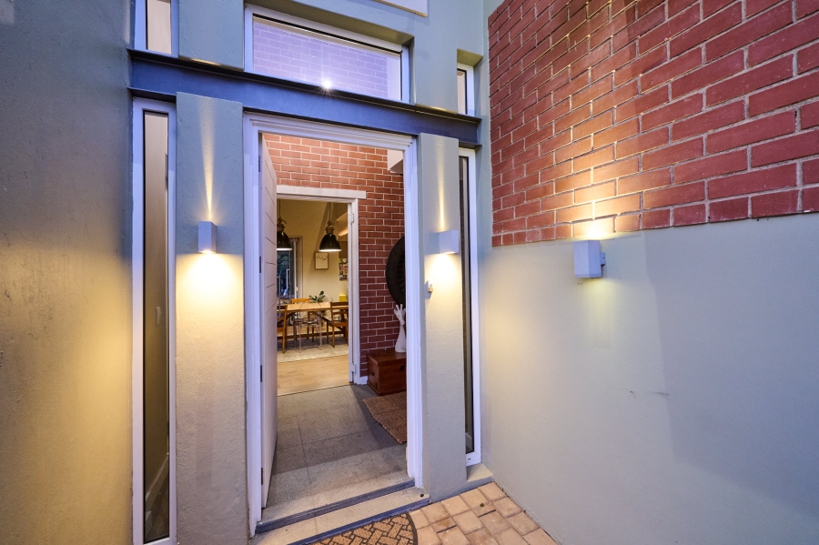 5 Bedroom Property for Sale in Waterfall Country Estate Gauteng