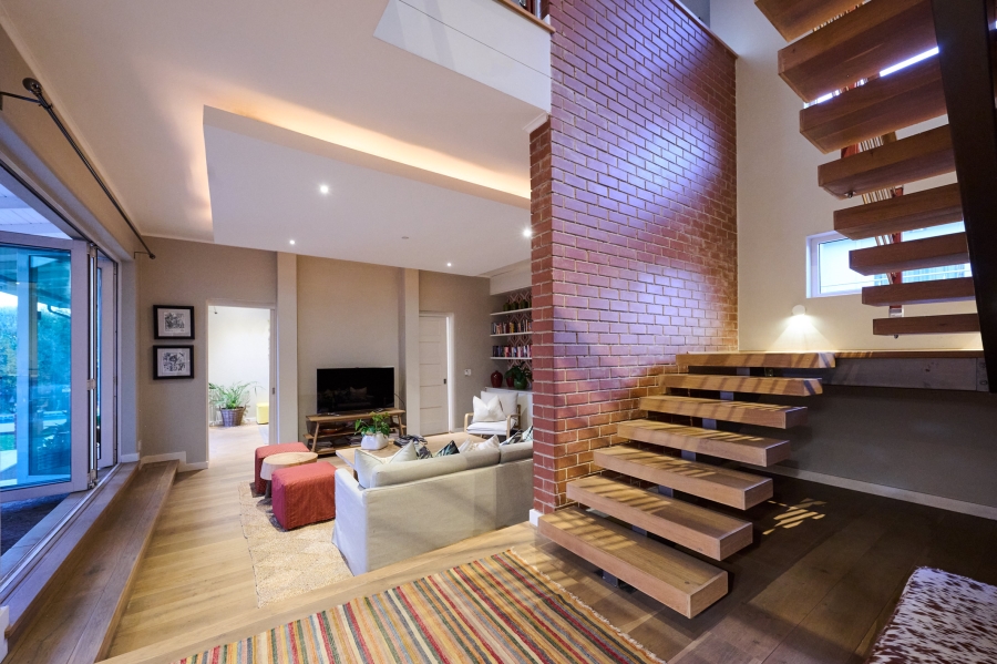 5 Bedroom Property for Sale in Waterfall Country Estate Gauteng