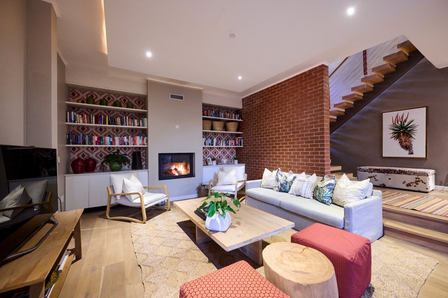 5 Bedroom Property for Sale in Waterfall Country Estate Gauteng