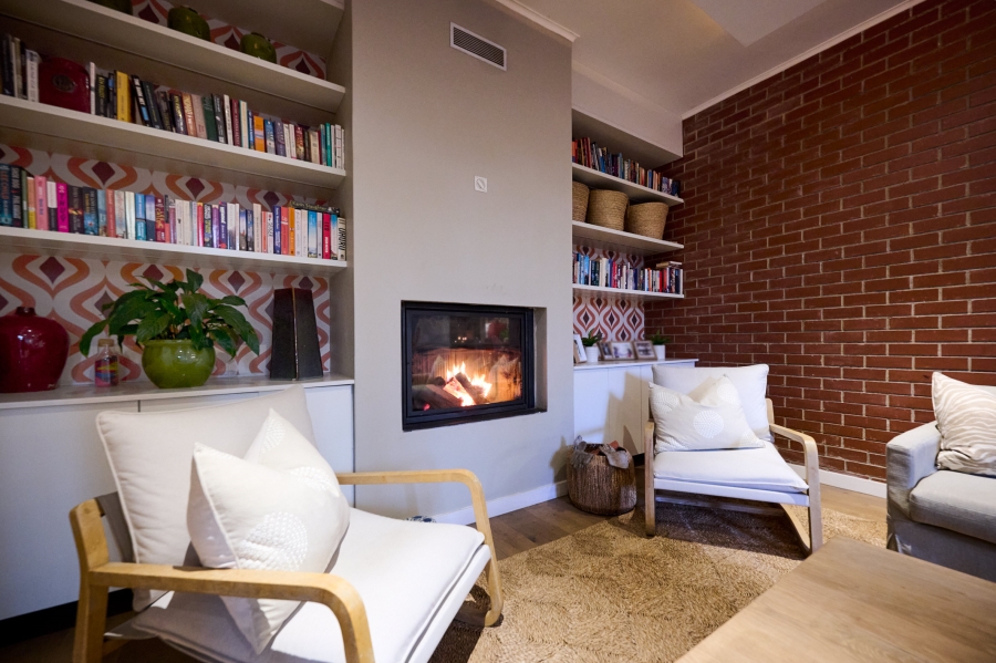 5 Bedroom Property for Sale in Waterfall Country Estate Gauteng