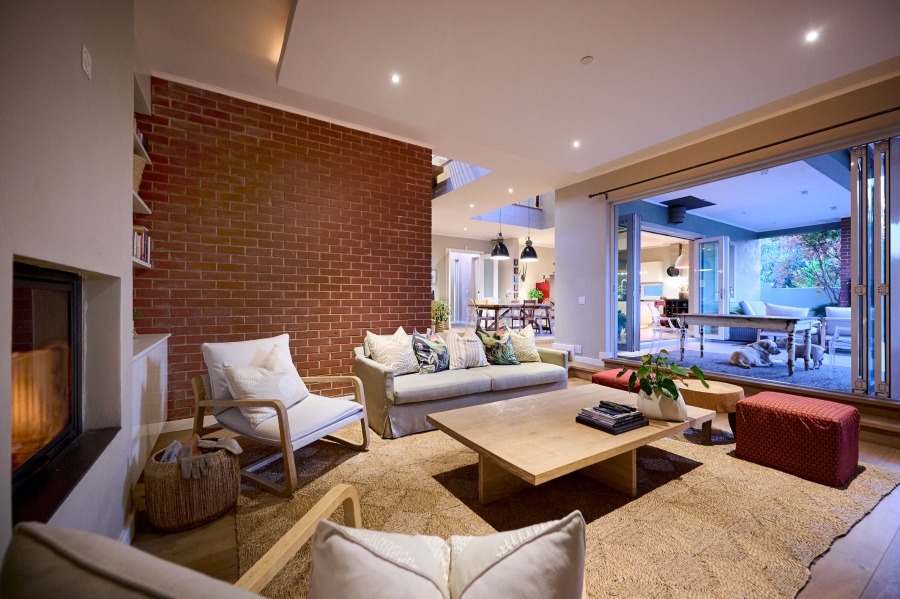 5 Bedroom Property for Sale in Waterfall Country Estate Gauteng