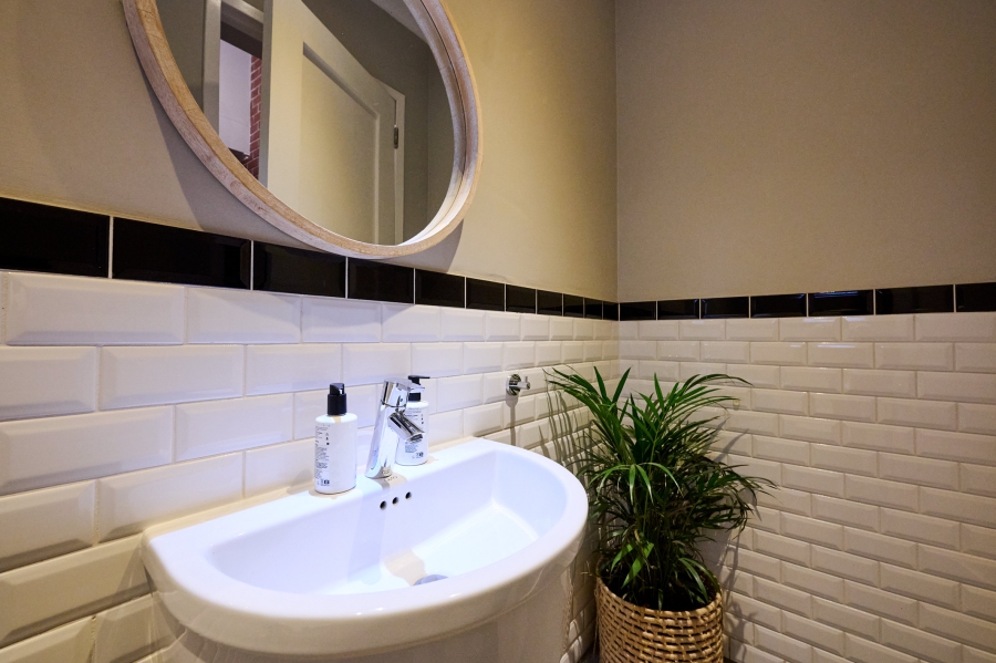 5 Bedroom Property for Sale in Waterfall Country Estate Gauteng