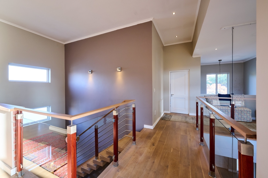 5 Bedroom Property for Sale in Waterfall Country Estate Gauteng