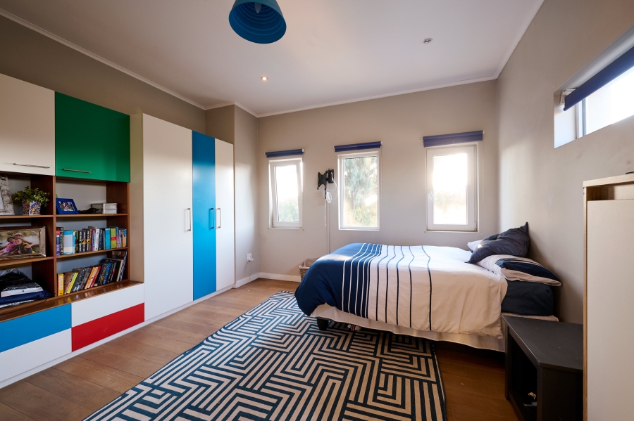 5 Bedroom Property for Sale in Waterfall Country Estate Gauteng