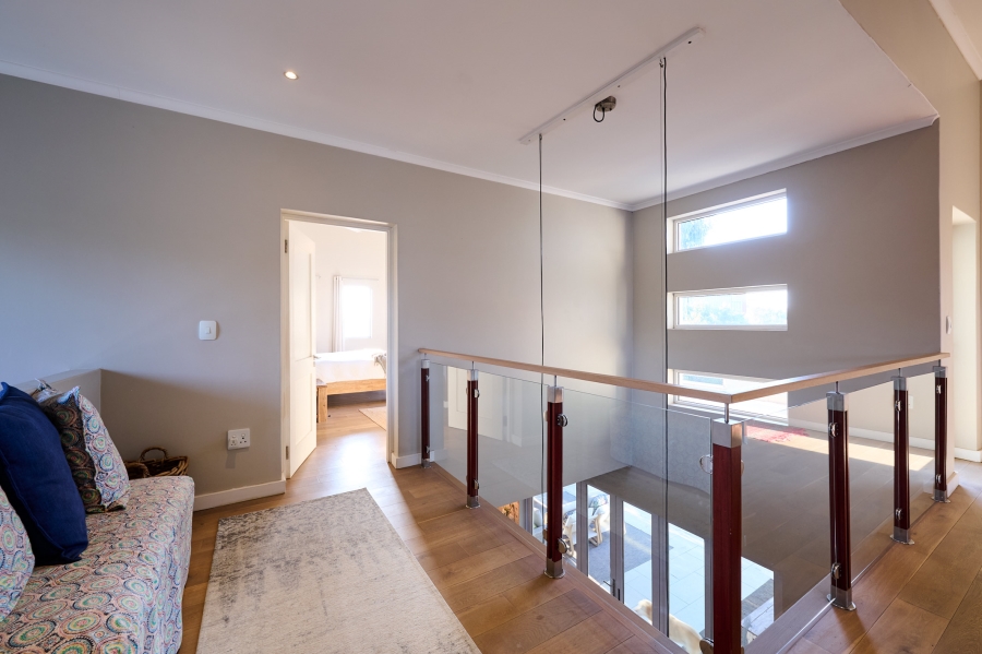 5 Bedroom Property for Sale in Waterfall Country Estate Gauteng