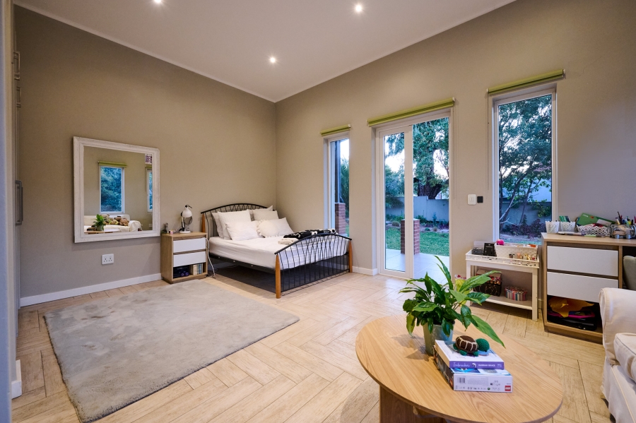 5 Bedroom Property for Sale in Waterfall Country Estate Gauteng