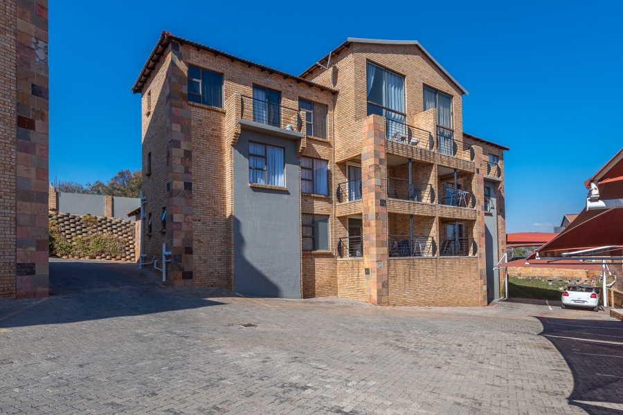 3 Bedroom Property for Sale in Mulbarton Gauteng