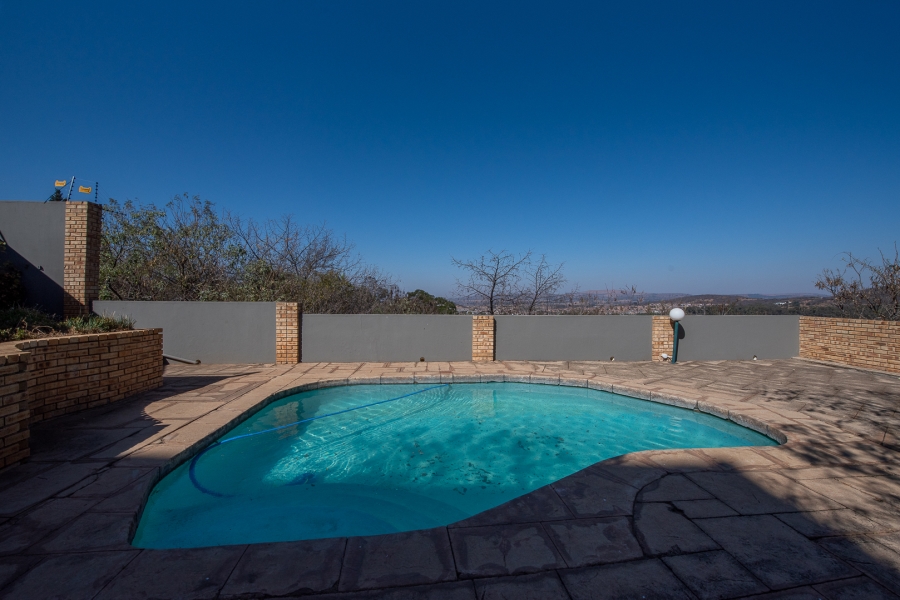 3 Bedroom Property for Sale in Mulbarton Gauteng