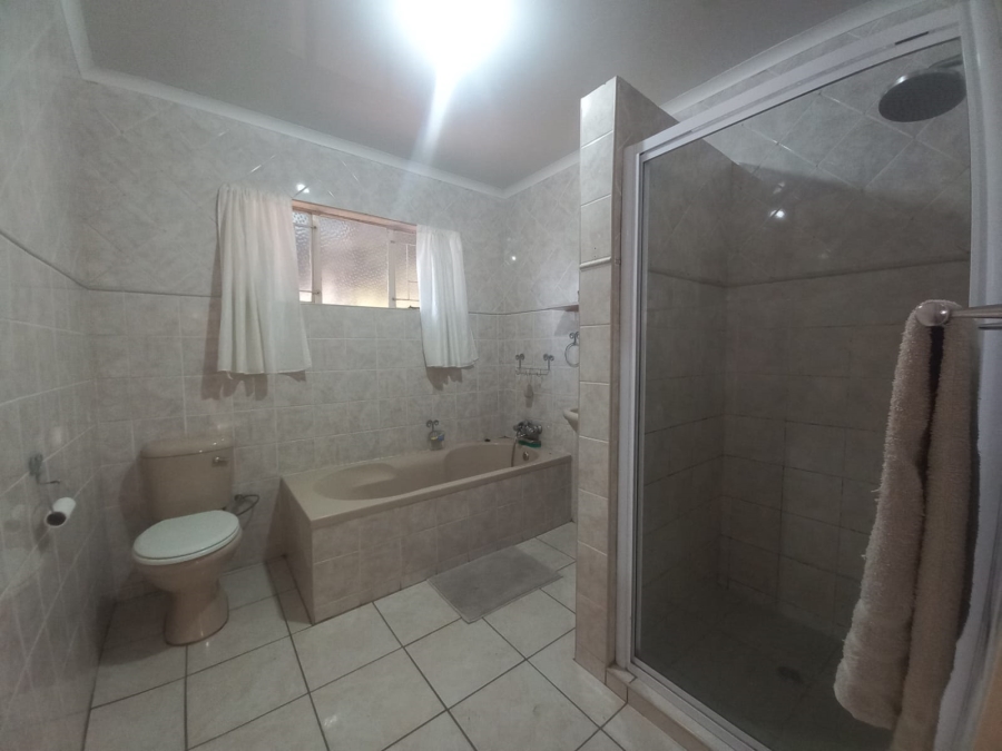 4 Bedroom Property for Sale in Rensburg Gauteng