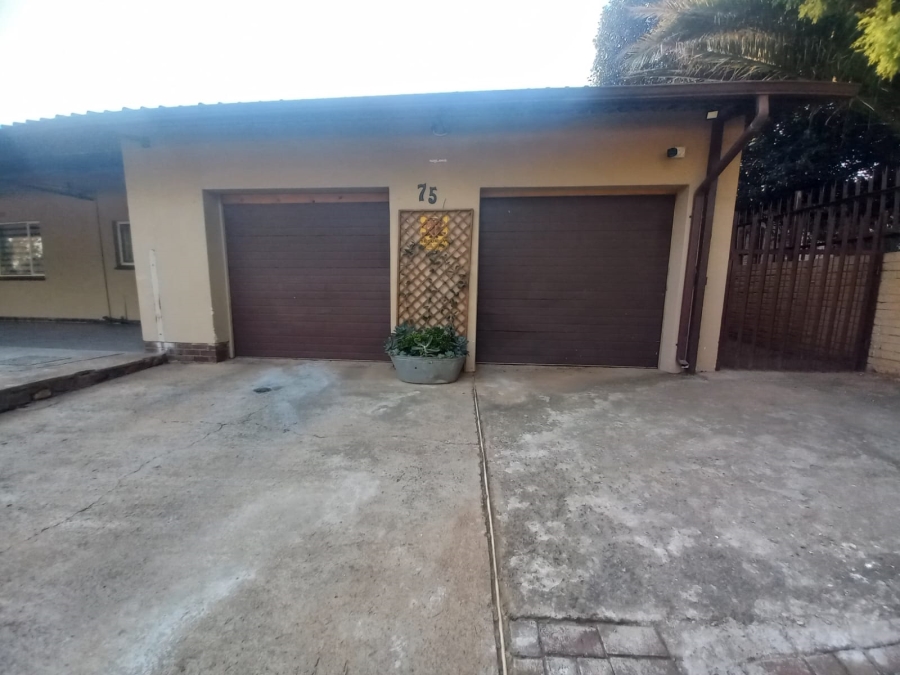4 Bedroom Property for Sale in Rensburg Gauteng