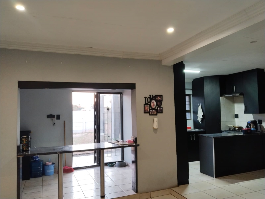 4 Bedroom Property for Sale in Rothdene Gauteng