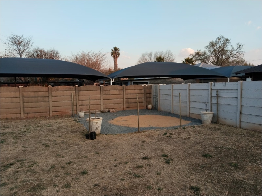 4 Bedroom Property for Sale in Rothdene Gauteng