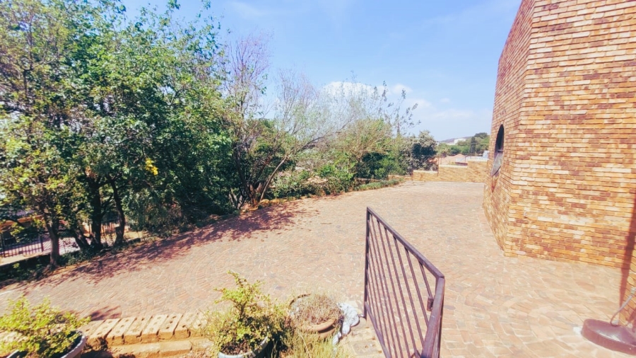 3 Bedroom Property for Sale in Mulbarton Gauteng