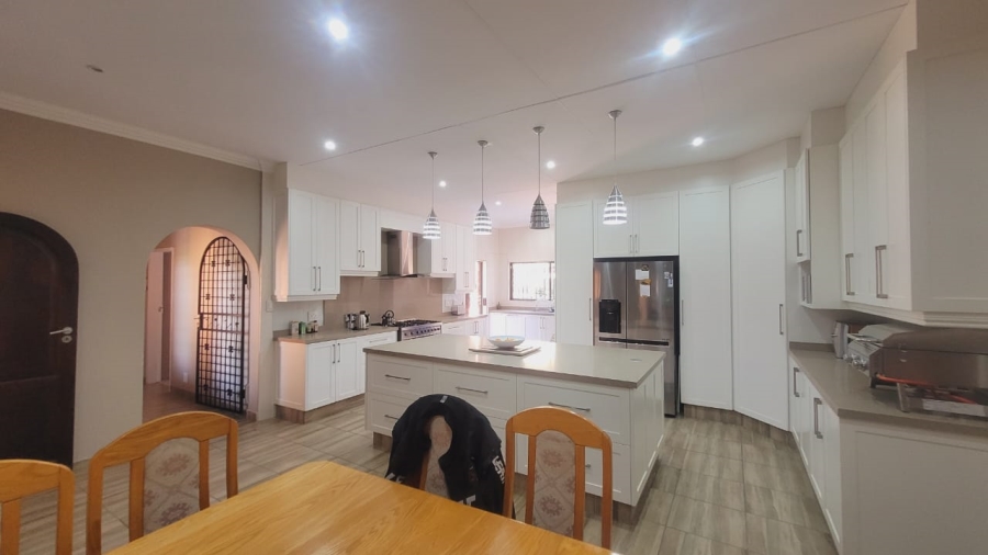 3 Bedroom Property for Sale in Mulbarton Gauteng