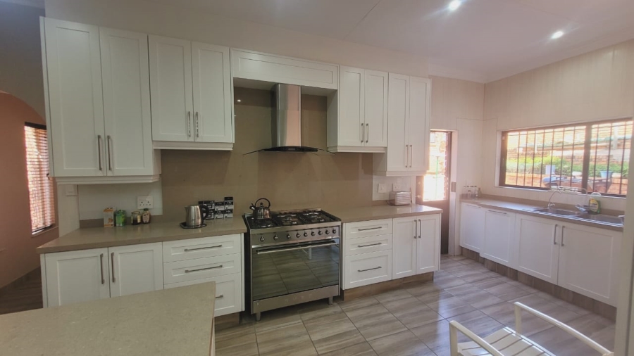 3 Bedroom Property for Sale in Mulbarton Gauteng