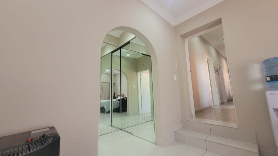 3 Bedroom Property for Sale in Mulbarton Gauteng
