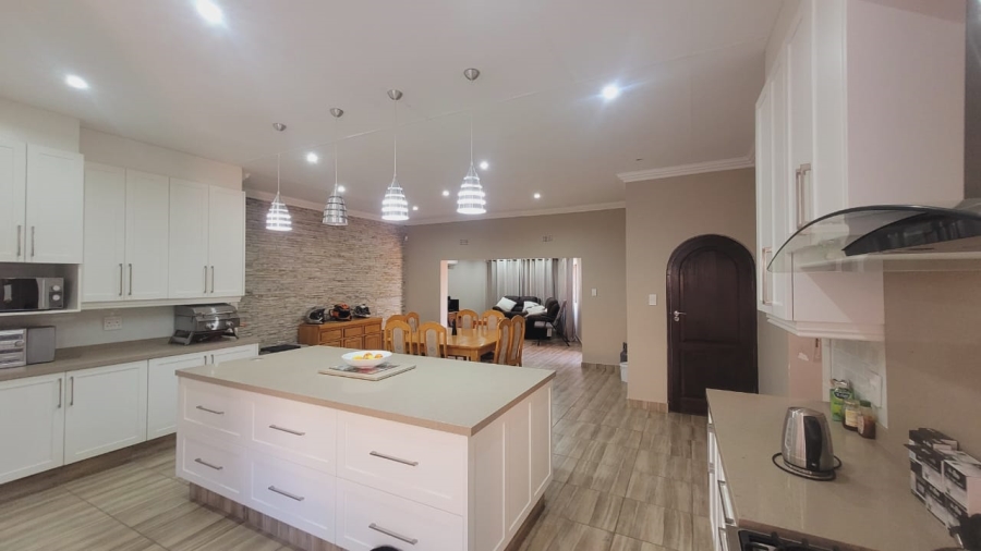 3 Bedroom Property for Sale in Mulbarton Gauteng