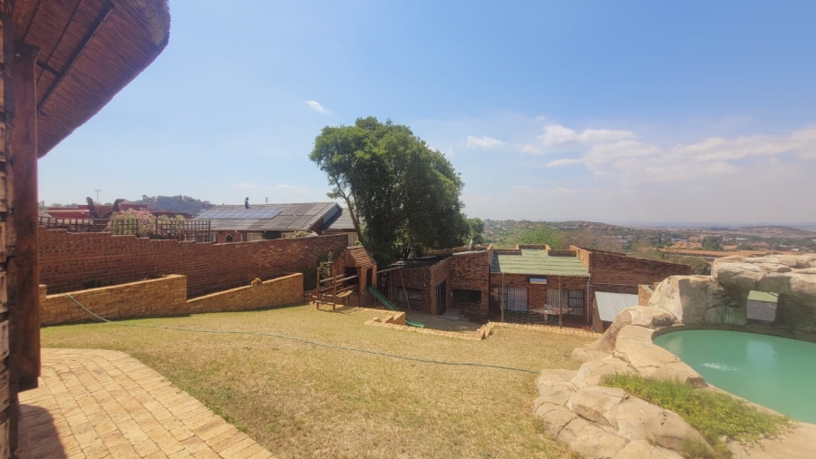 3 Bedroom Property for Sale in Mulbarton Gauteng