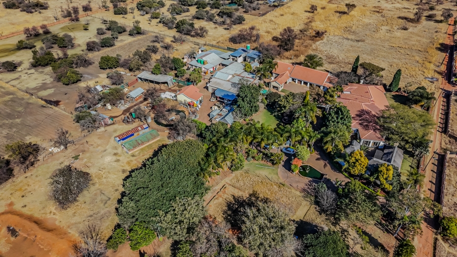 5 Bedroom Property for Sale in Amandasig Gauteng