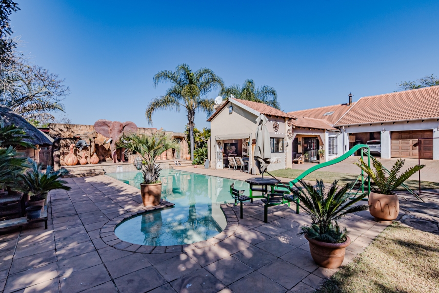 5 Bedroom Property for Sale in Amandasig Gauteng