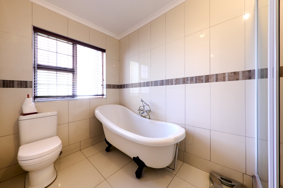 3 Bedroom Property for Sale in Sunninghill Gauteng