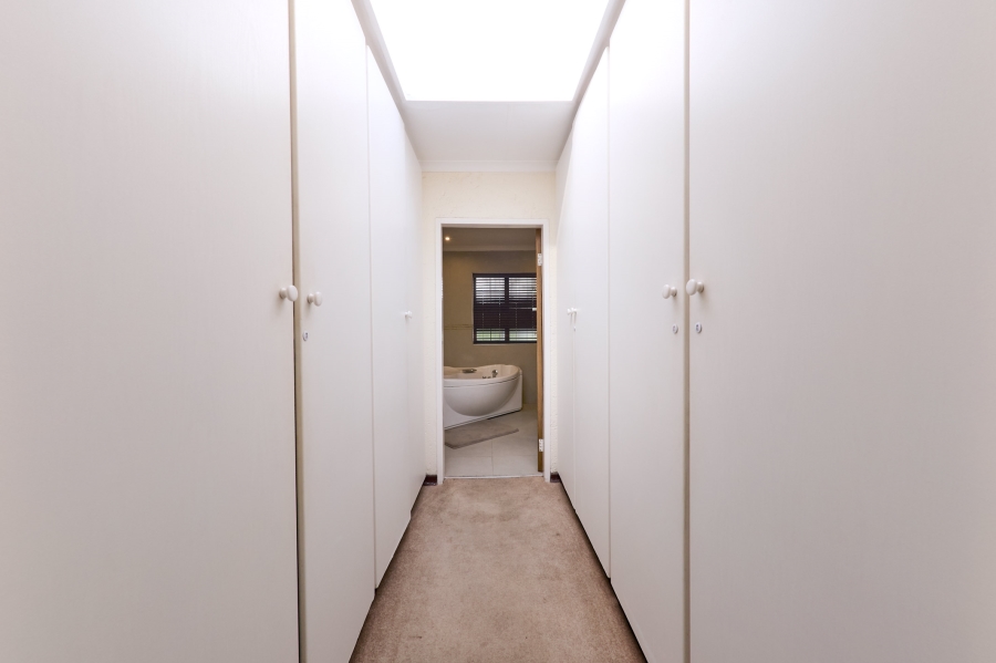 3 Bedroom Property for Sale in Sunninghill Gauteng