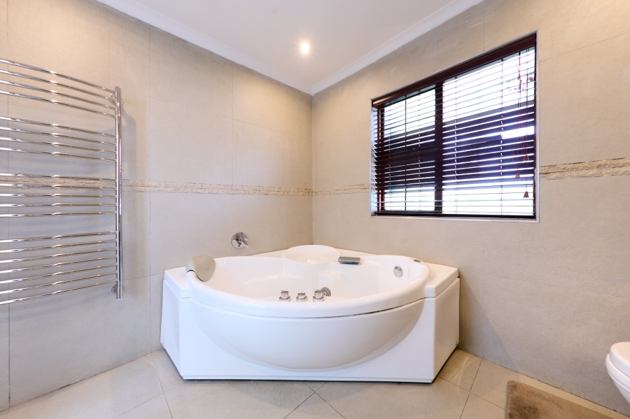 3 Bedroom Property for Sale in Sunninghill Gauteng