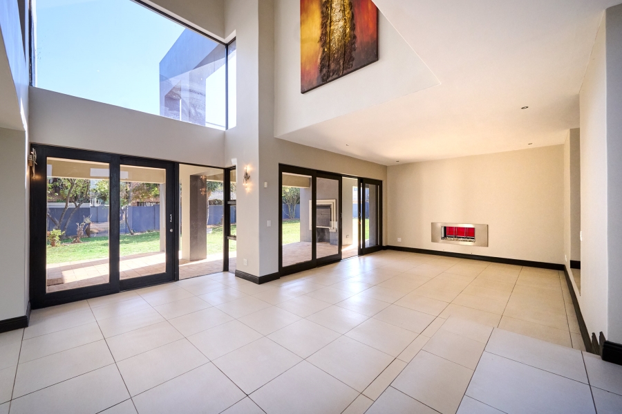 4 Bedroom Property for Sale in Carlswald Estate Gauteng