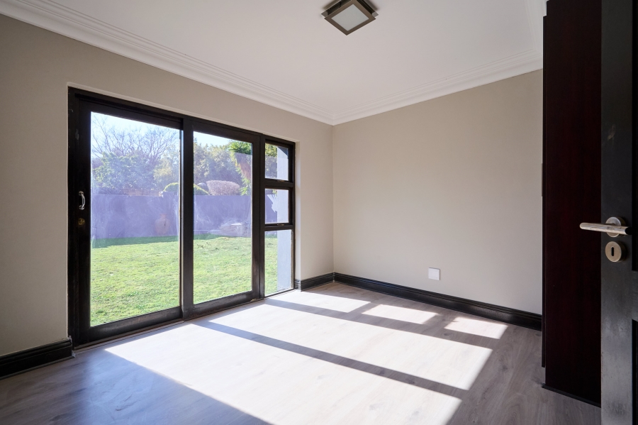 4 Bedroom Property for Sale in Carlswald Estate Gauteng