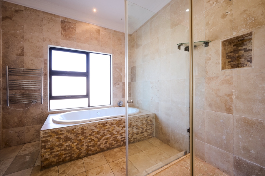 4 Bedroom Property for Sale in Carlswald Estate Gauteng