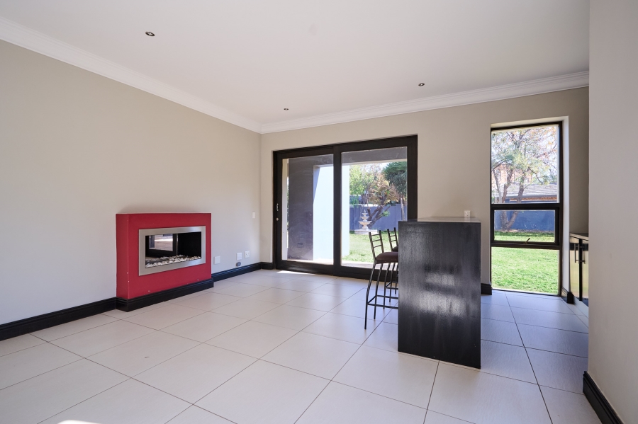 4 Bedroom Property for Sale in Carlswald Estate Gauteng