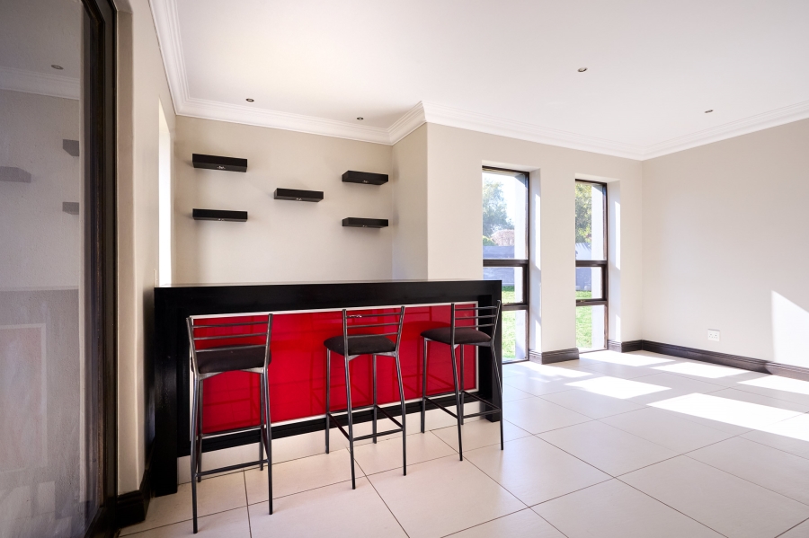 4 Bedroom Property for Sale in Carlswald Estate Gauteng