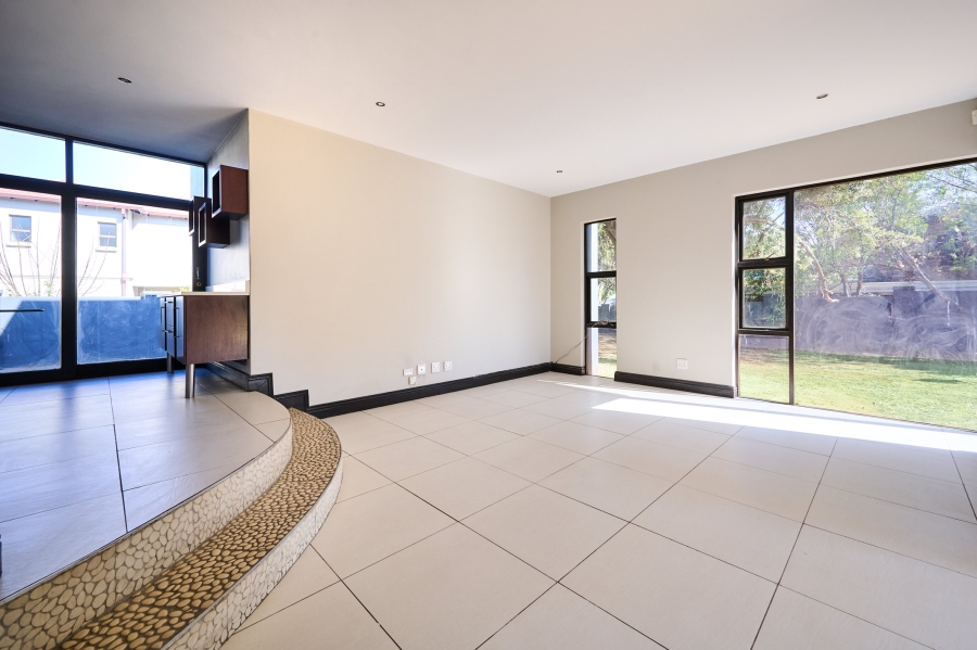 4 Bedroom Property for Sale in Carlswald Estate Gauteng